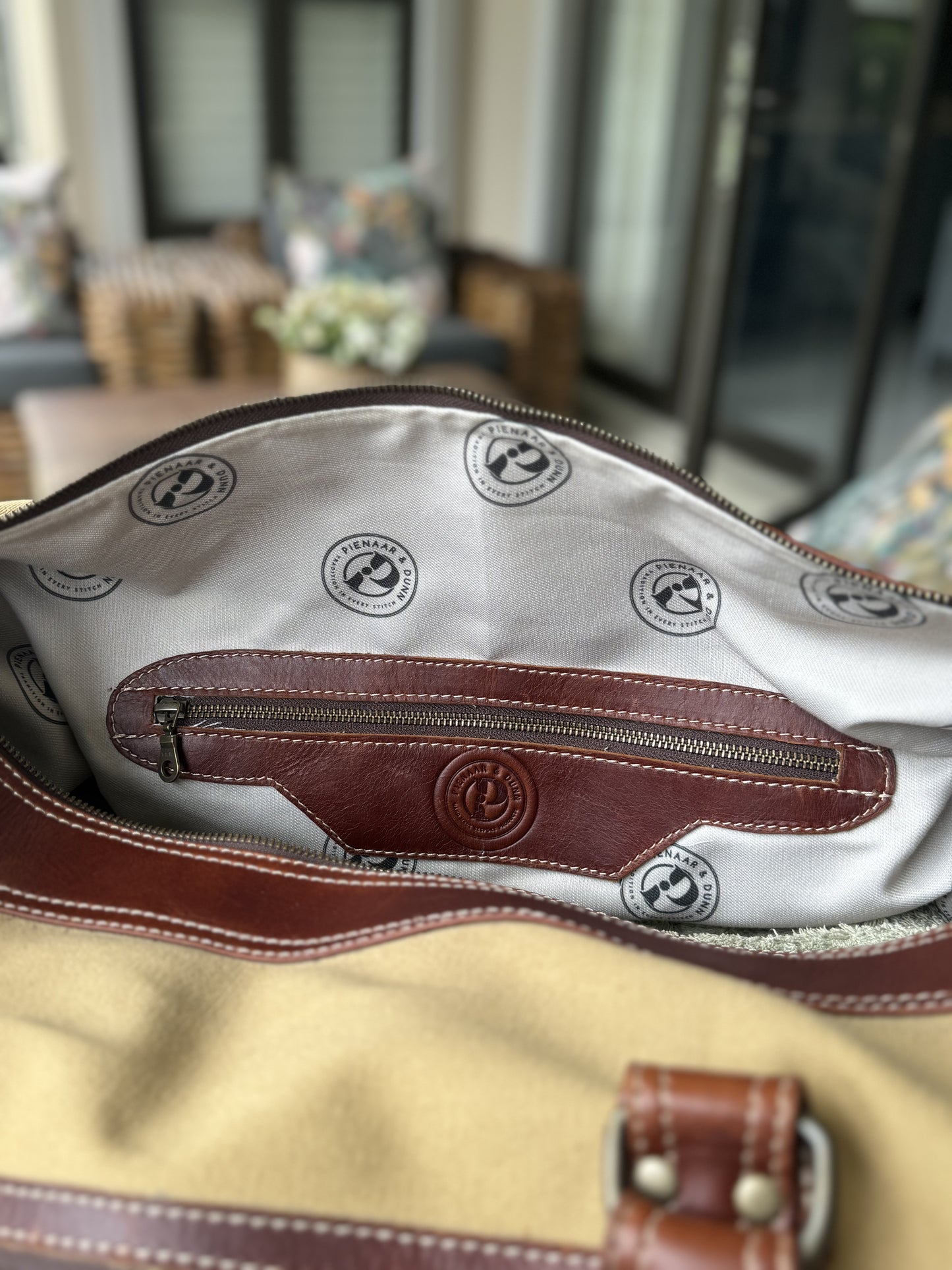 Maisha weekender bag Khaki